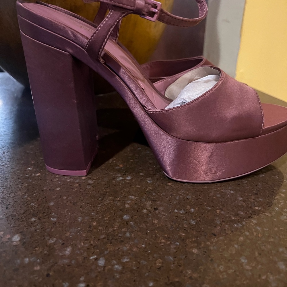 Platform sandals